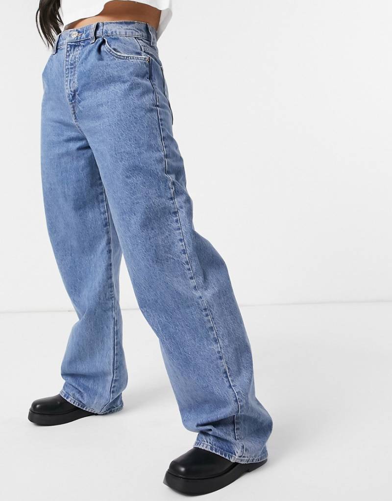 are dad jeans baggy