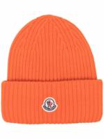 Moncler Gerippte Mütze mit Logo-Patch - Orange
