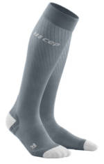 CEP Ultraleichte Sportsocken zum Laufen für Damen - Run Ultralight Compression Socks, Hellgrau, II (Damen Socken)