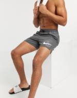 Nike Swimming - 5 Zoll - Volley-Shorts mit platziertem Logo, in Grau