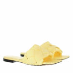 Bottega Veneta Slipper & Pantoletten - Lido Intrecciato Flat Sandals - in yellow - für Damen
