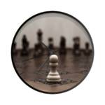 MuchoWow Wanduhr Weiß verliert beim Schach (Uhrwerk, Inkl. Batterie, Wanddekoration, Wohnzimmer, Modern, Holz)