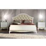 Romantisches Bett in Weiß und Goldfarben Nachttischen (dreiteilig)