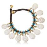 Made by Nami Perlenarmband Boho Damen mit Türkisen Perlen und weißen Steinen Hippie Accessoires, Geschenke für Frauen 16 + 4 cm Länge