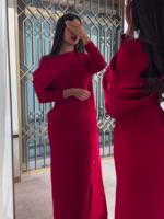 Elegantes rotes, romantisches, eng anliegendes Kleid