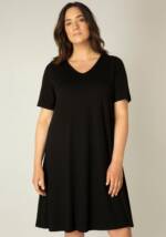 Base Level Curvy Shirtkleid "Abernathy", In leicht ausgestellter Form