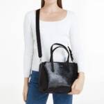 Calvin Klein Crossbody Bags - Calvin Klein Must Schwarze Handtasche K60K612348BE - Gr. unisize - in Schwarz - für Damen