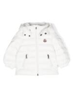 Moncler Enfant Gefütterte Jacke mit Logo-Applikation - Weiß