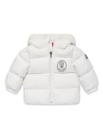 Moncler Enfant Gefütterte Jacke mit Logo-Stickerei - Weiß