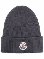 Moncler Strickmütze mit Logo-Patch - Grau