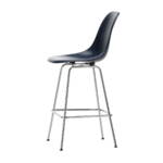 Vitra - Eames Fiberglass Barstuhl, medium, verchromt / navy blue (Filzgleiter)