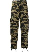 A BATHING APE® Cargohose mit Camouflage-Print - GREEN