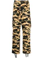 A BATHING APE® Cargohose mit Camouflage-Print - YELLOW