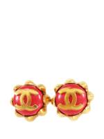 CHANEL Pre-Owned 1992 Gripoix Button costume earrings - Rot