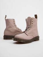 Dr. Martens 1460 Pascal Boots