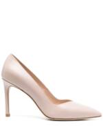 Stuart Weitzman Lederpumps mit spitzer Kappe - Nude