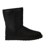 UGG Stiefel & Boots - Boots Classic Short II - Gr. 11 - in Schwarz - für Damen