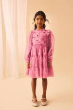 LAURA ASHLEY Tüllkleid Laura Ashley Gestuftes Langarmkleid aus Netzstoff (1-tlg)